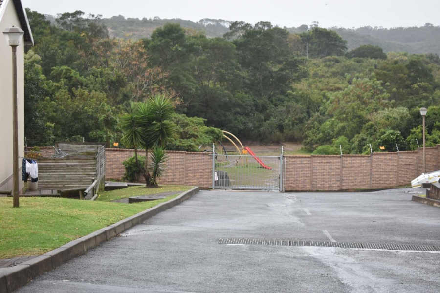 2 Bedroom Property for Sale in Beacon Bay Eastern Cape